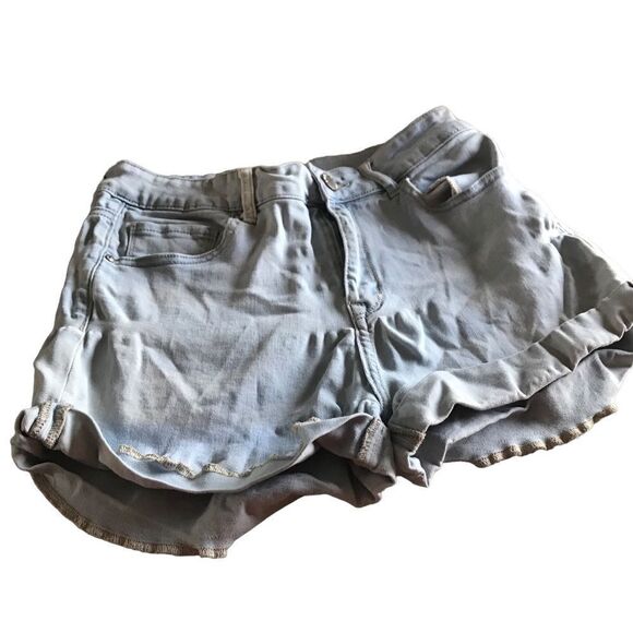 Forever 21 Pants - Forever 21 size 28 denim shorts great condition see pics